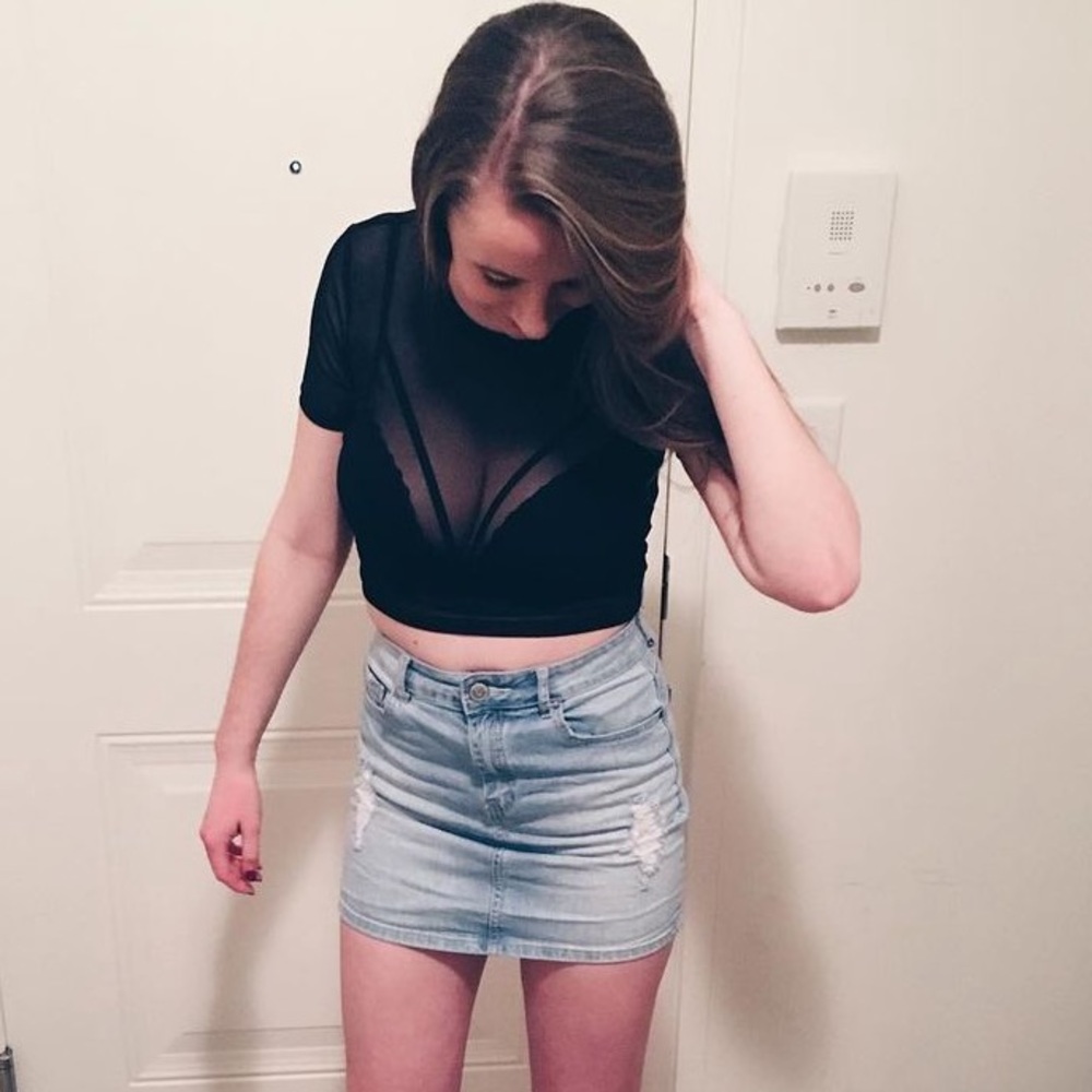 High waisted mini light wash Jean skirt
